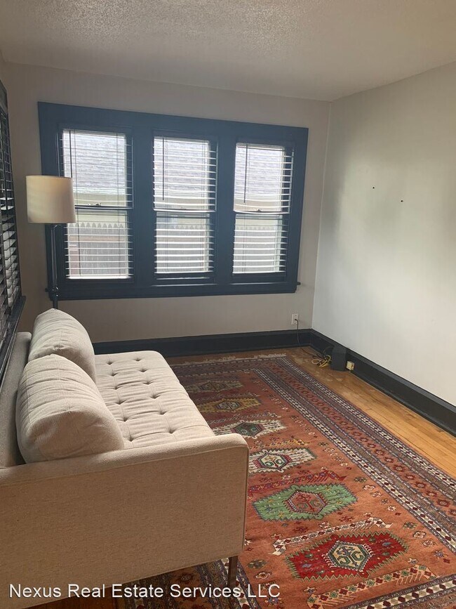 Building Photo - 2 br, 1 bath House - 3334 Buchanan st NE