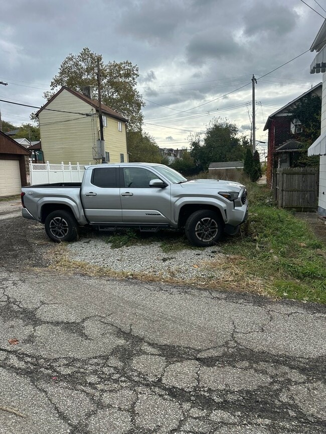 Photo - 7515 Melrose St House