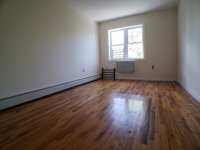 Building Photo - 2 Bedroom Apt/Gun Hill Road