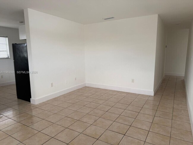 Foto del edificio - 4617 NW 2nd Terrace