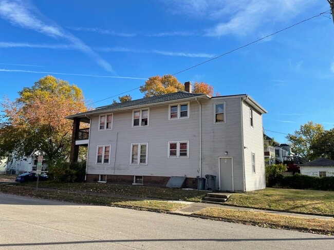 Building Photo - 1501 S Spring St