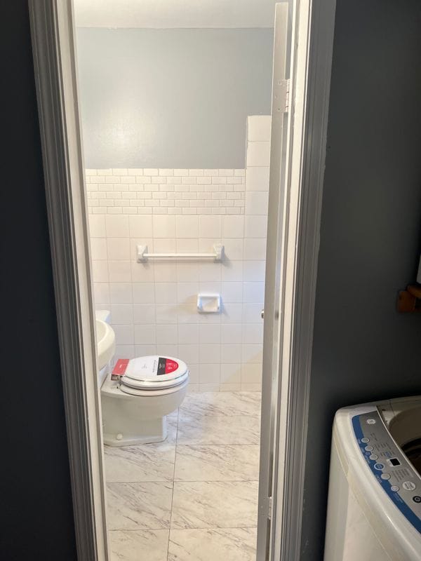 Building Photo - 2046 Fort Davis St SE