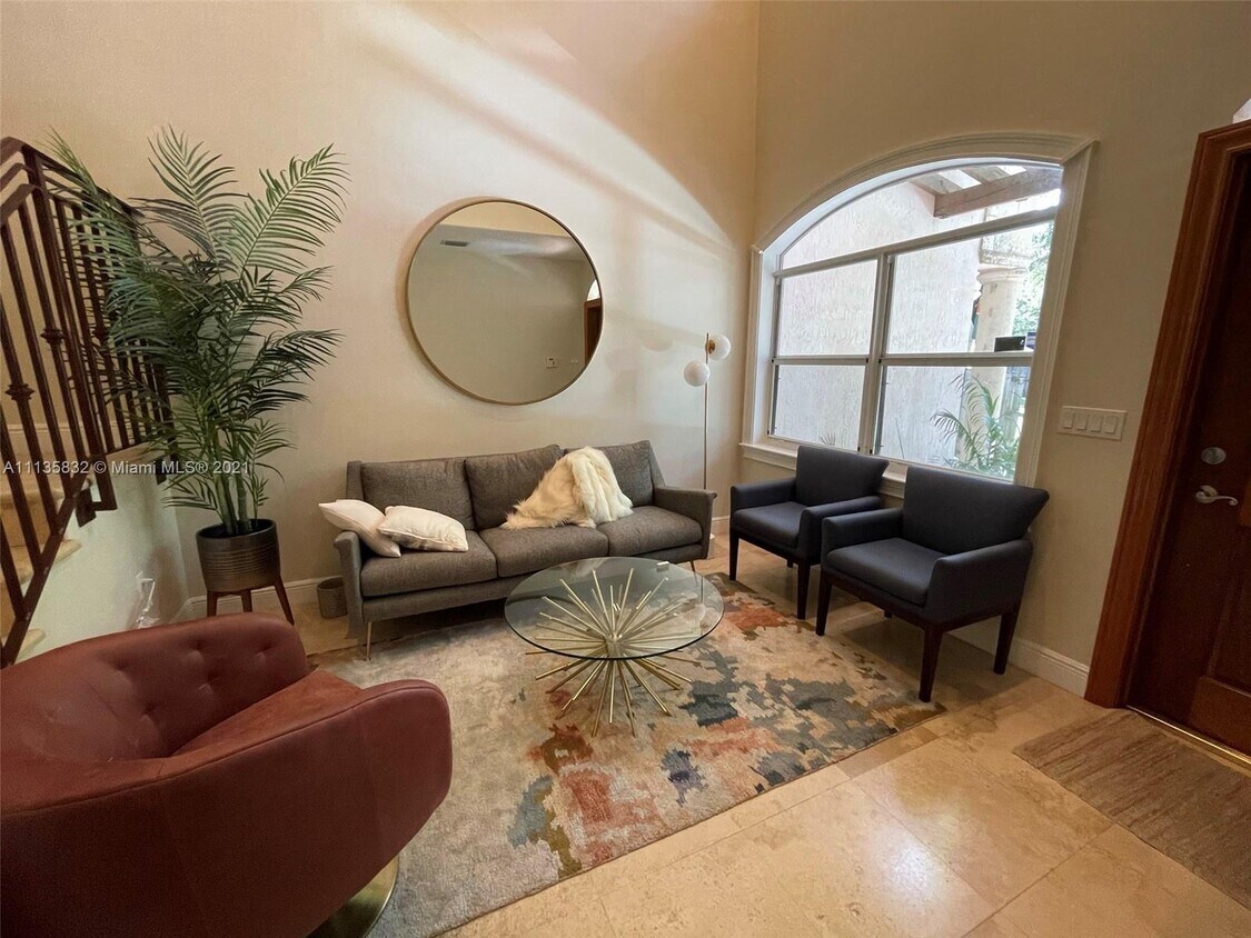 Primary Photo - 3060 Lime Ct