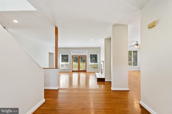 Building Photo - 445 Springvale Rd