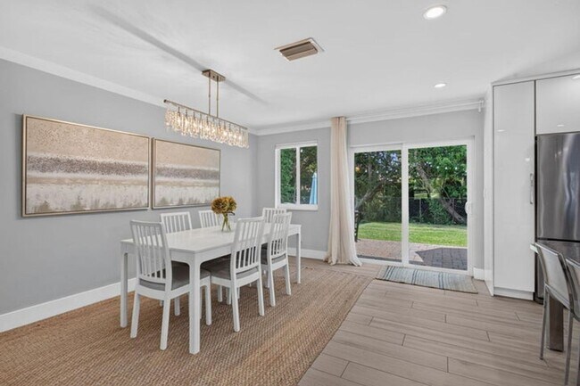 Foto del edificio - 1270 SE 14th Ct