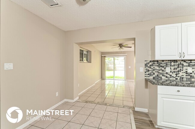 Foto del edificio - 2549 Brampton Ct