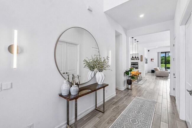 Foto del edificio - 8795 Grand Prix Ln