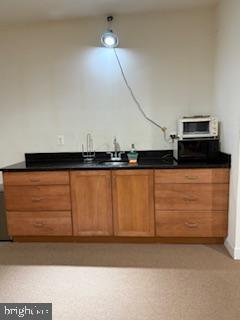 Foto del edificio - 6228 Parkhill Dr