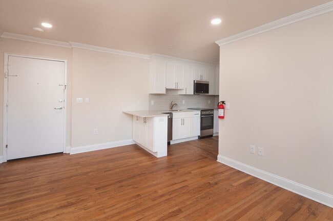 Interior Photo - The Parkview at Polifly