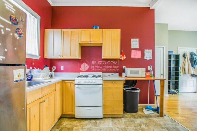 Foto del edificio - 2530 College Ave