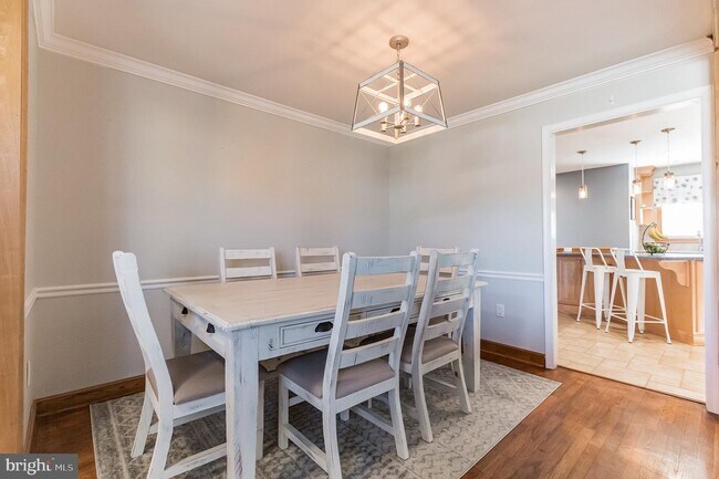 Foto del edificio - 2613 Chinchilla Dr