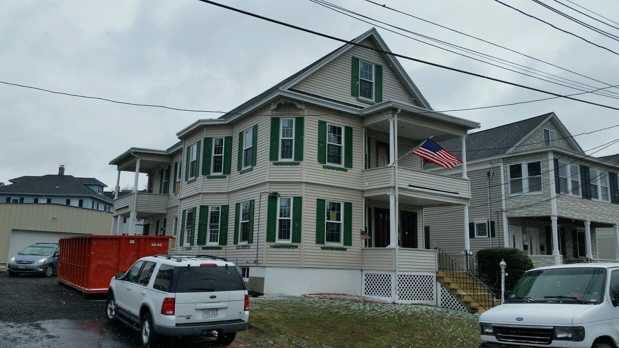 179 Methun Street - 177 Methuen St