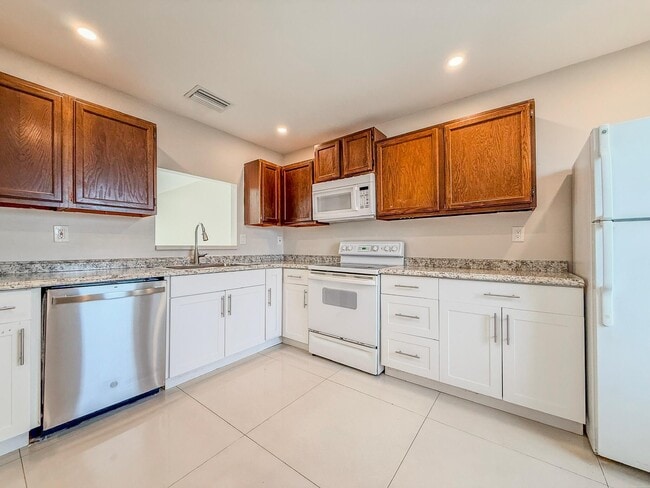 Foto del edificio - 3146 N Dixie Hwy