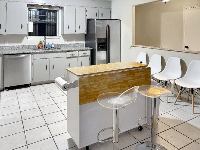 Foto del edificio - 10785 Silver Creek Dr