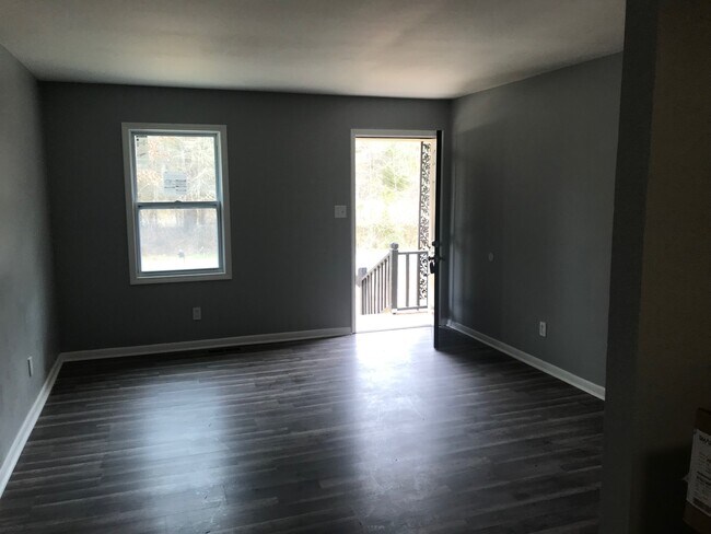 Foto del edificio - 2017 Garland Trail Ln