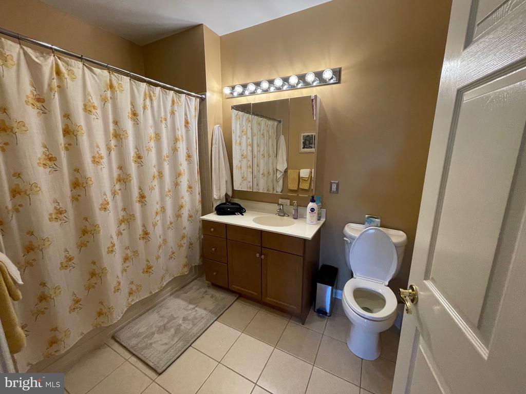 Primary Photo - 213 Masterson Ct