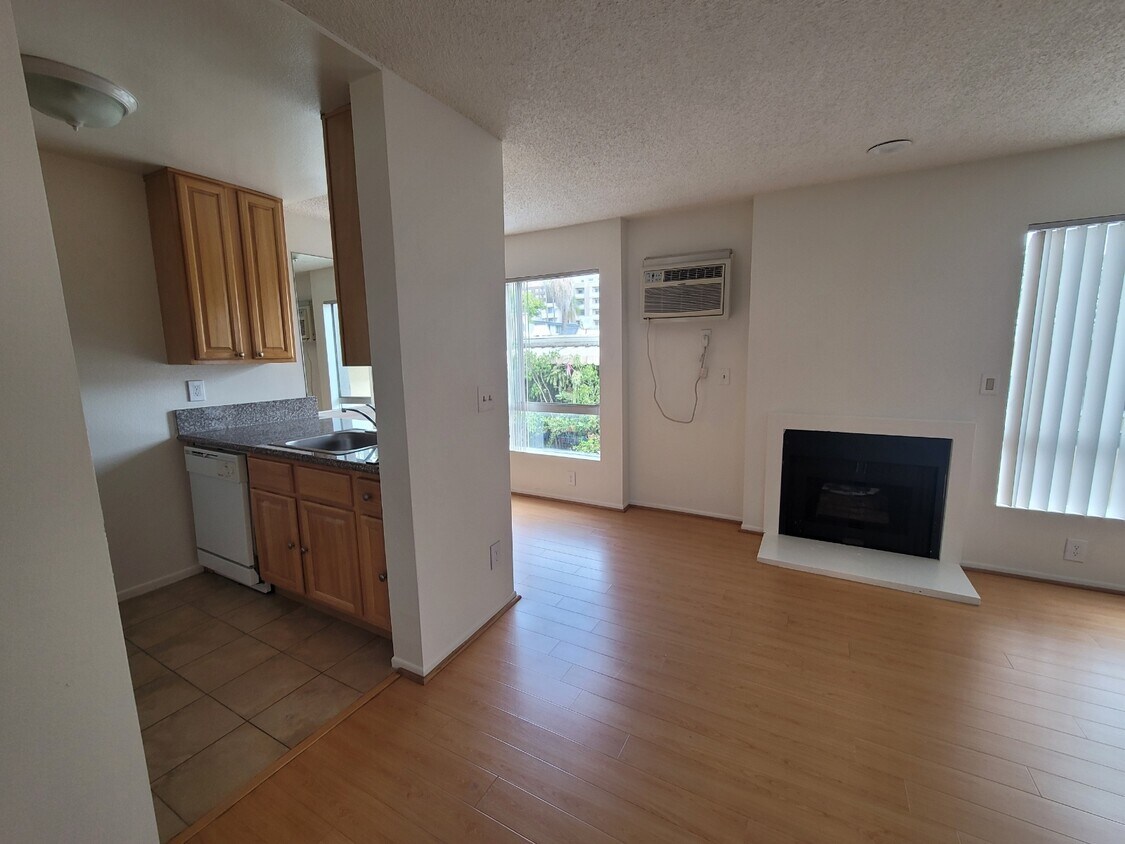 1632 Formosa N Ave Unit 109, Los Angeles, CA 90046 Apartments in Los