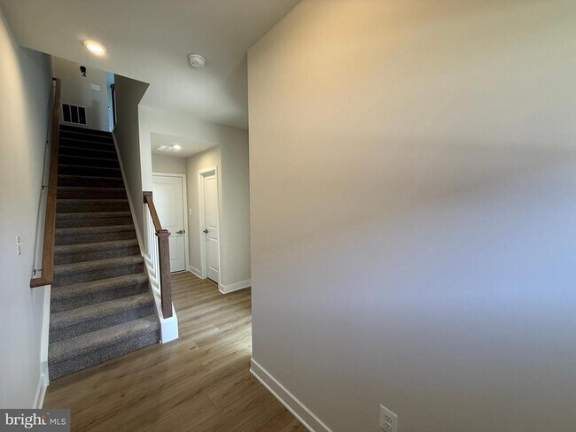 Foto del edificio - 4929 DUNHAVEN Dr