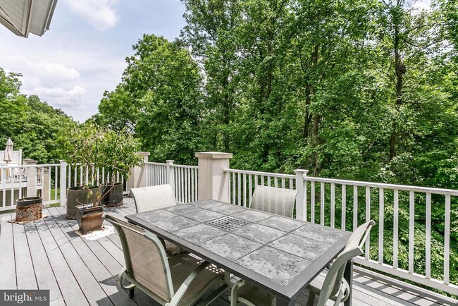 Foto del edificio - 6716 Newstead Ln
