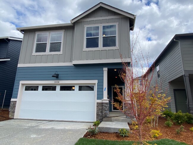 Building Photo - 3550 SW Snowberry Ave