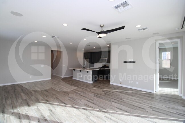 Foto del edificio - 3044 N Cholla St