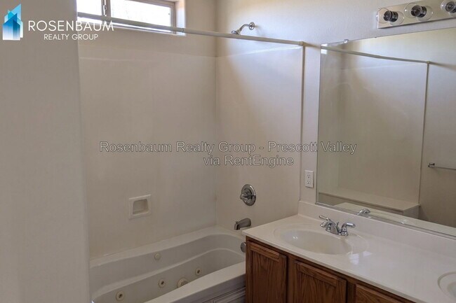 Building Photo - 5935 N Talbot Dr