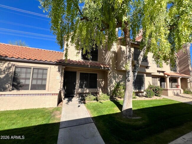 Building Photo - 3491 N Arizona Ave