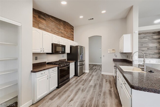 Building Photo - 4407 Golden Palomino Ln