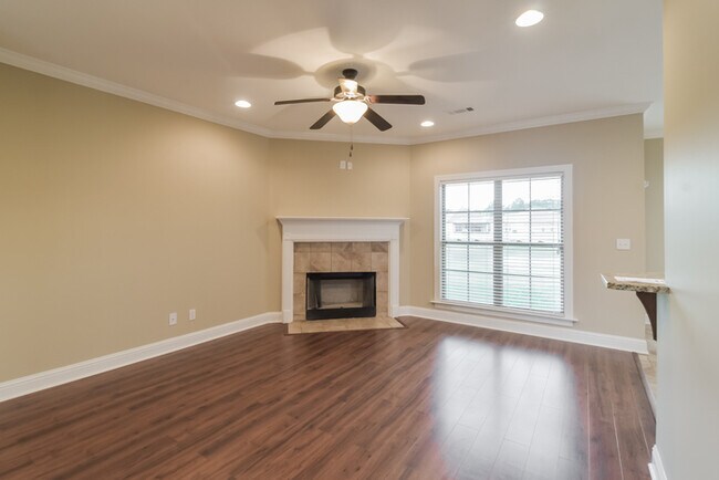 Foto del edificio - Gorgeous 4 Bedroom Home in Wetumpka, AL