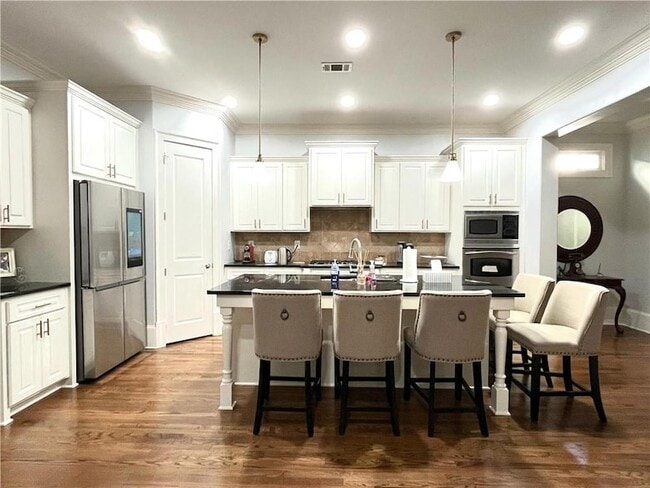 Building Photo - 3445 Rialto Pl