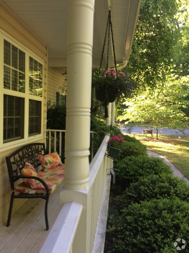 Building Photo - 18414 Deep Woods Ln