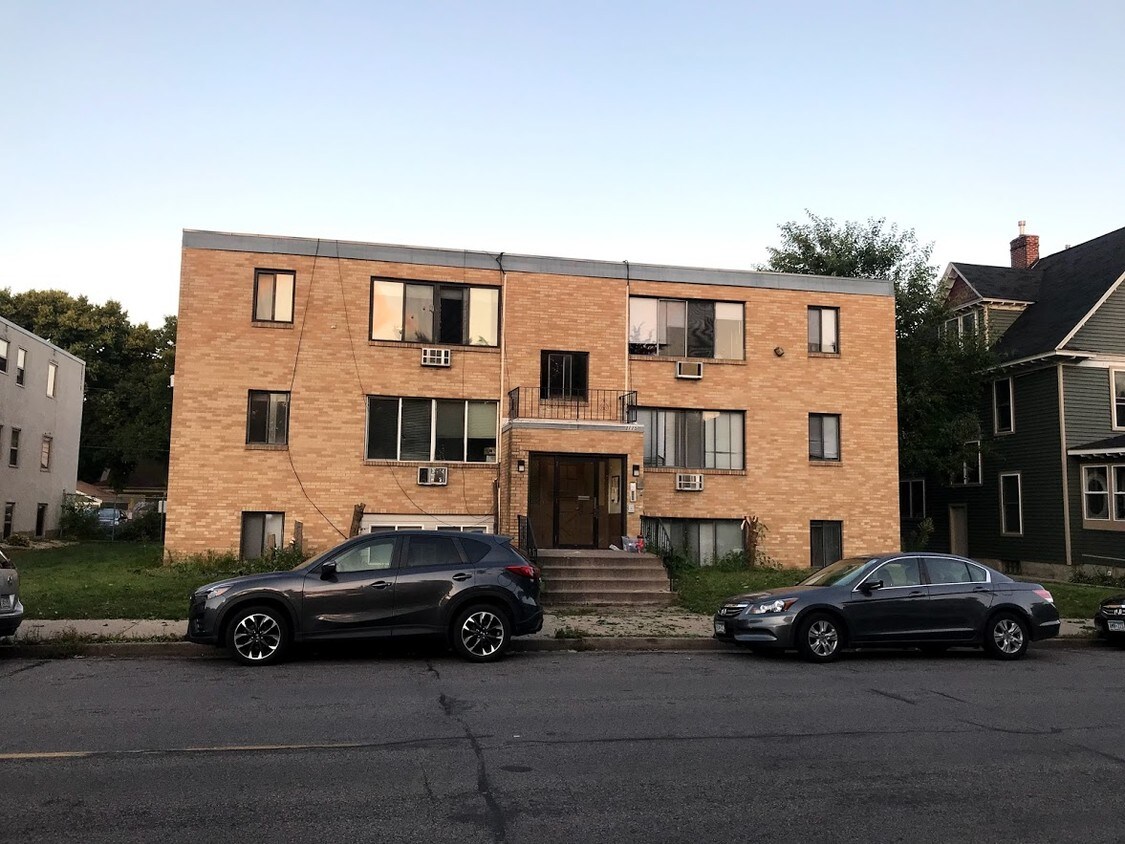 Primary Photo - 3115 Grand Ave S