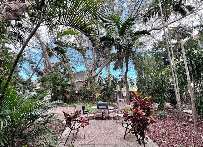 Foto del edificio - 1407 NE 56th St