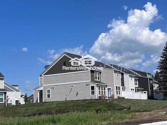 Foto del edificio - 5960 Urbandale Ln N