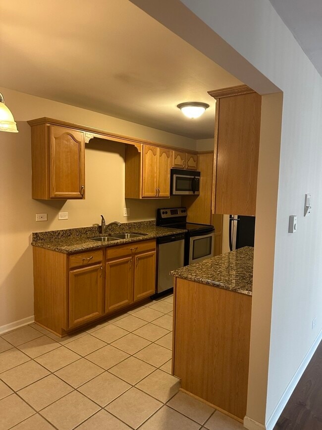 Building Photo - 1010 Shagbark Rd