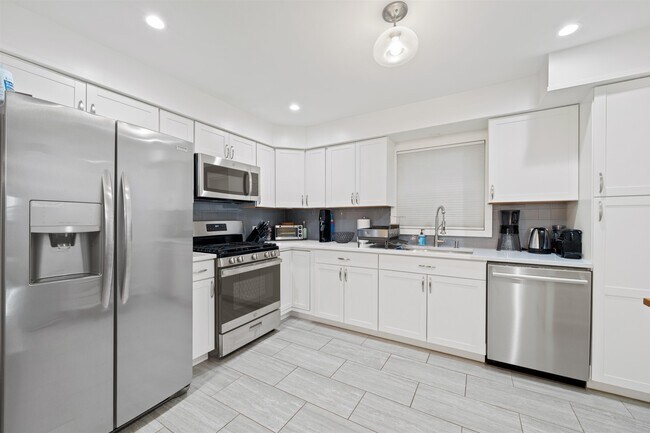 Foto del edificio - 32 E 36th St