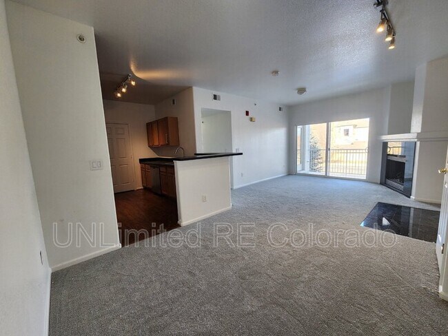 Building Photo - 15700 E Jamison Dr