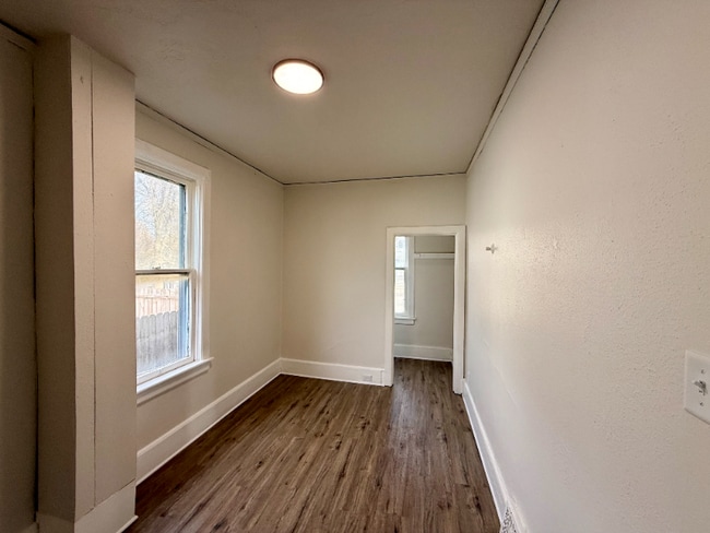 Building Photo - 1614 N 12th St