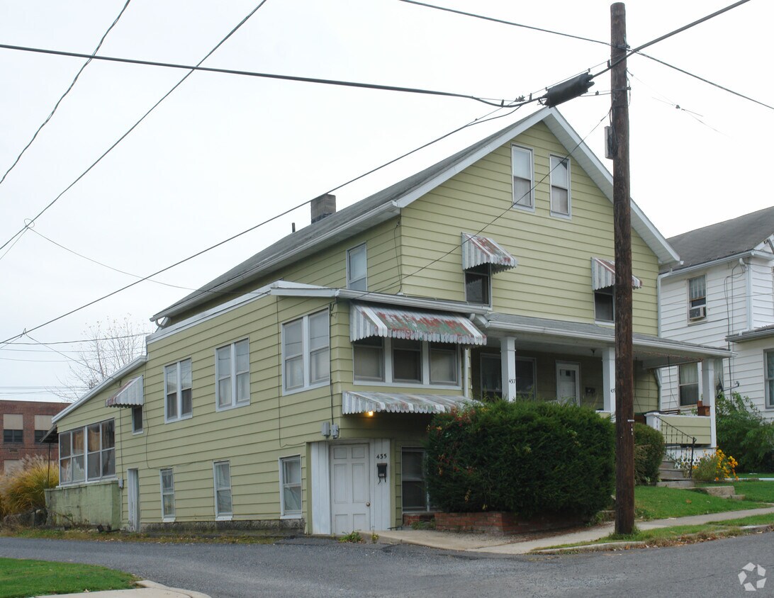 Foto principal - 439 Bayard St