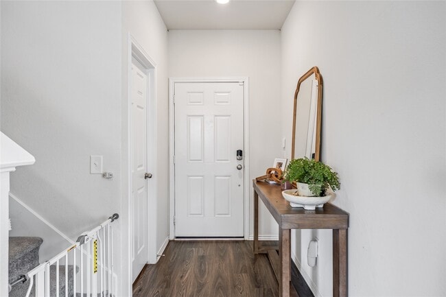 Building Photo - 25415 Rock Spur Trl