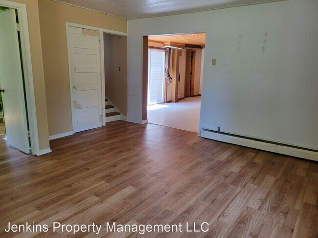 Building Photo - 3 br, 2 bath House - 455 N 4th St