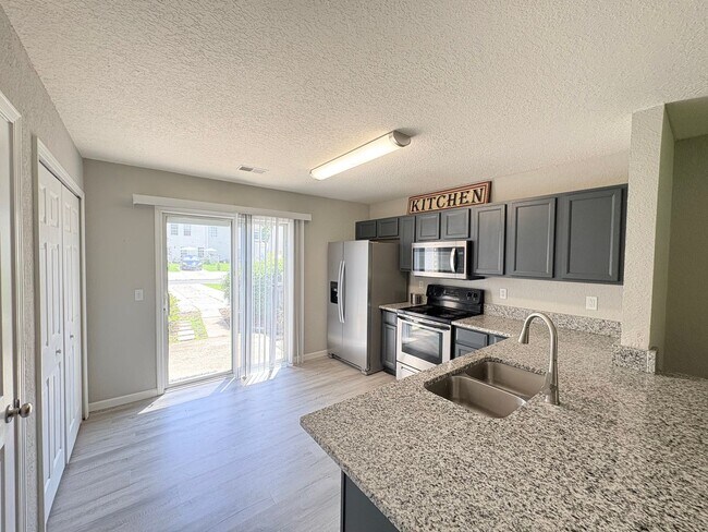 Foto del edificio - 407 Lake Park Way