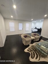 Building Photo - 486 W Lincoln Ave