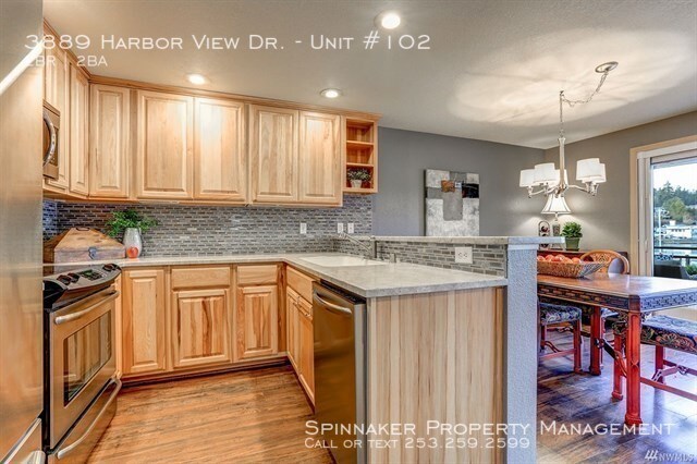 Building Photo - Amazing Gig Harbor Condo