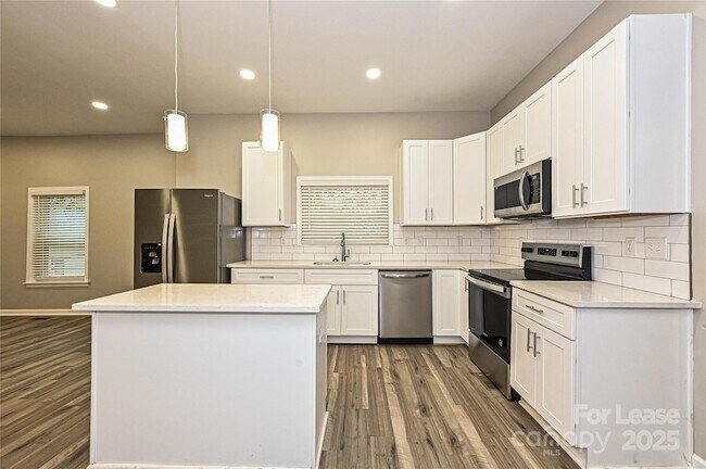 Building Photo - 117 W Henderson St