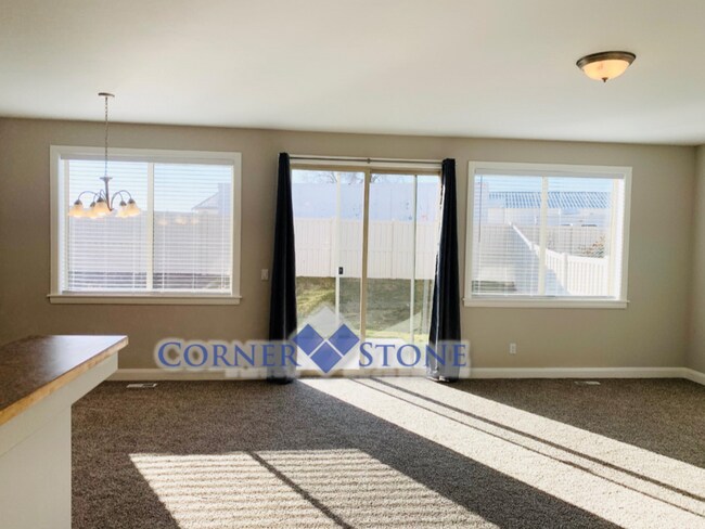 Foto del edificio - Wonderful Home In Middleton with 3 Car Garage!