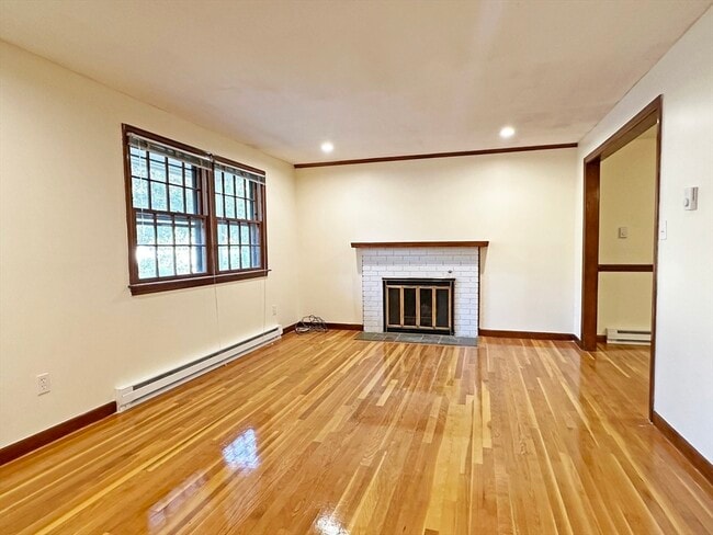Building Photo - 37 New Haven St