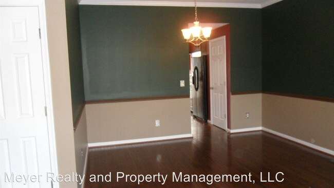 Building Photo - 4 br, 3.5 bath House - 1014 River Walk Street