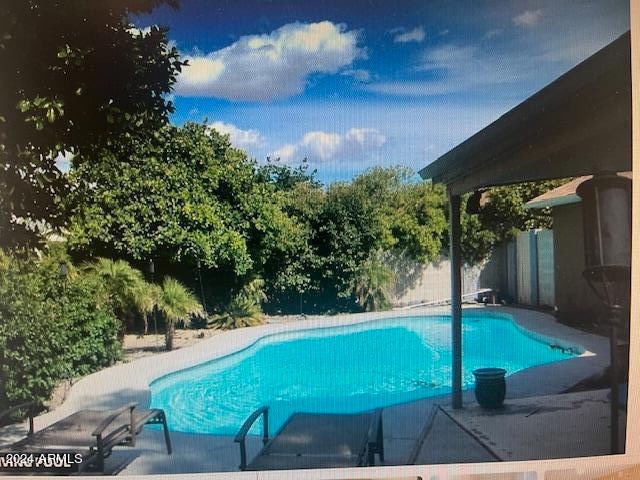 Foto del edificio - 2626 E Larkspur Dr