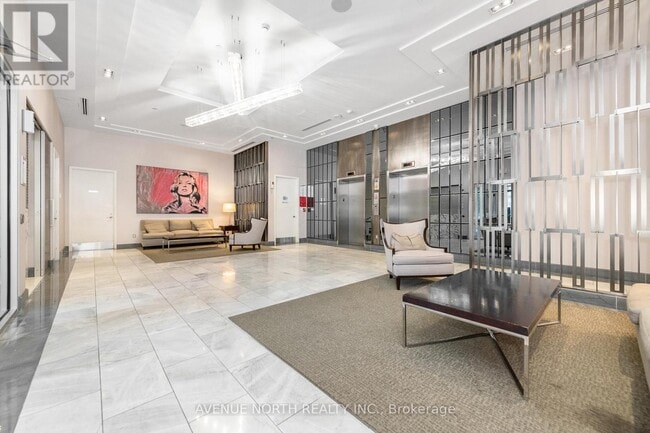 Photo du bâtiment - 300 Lisgar St